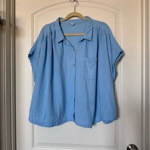 Old Navy sky Blue cotton Button-Up shirt sleeve Shirt with front pocket natural